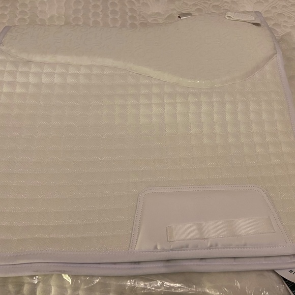 Horseware Ireland Tec Comfort Dressage Saddle Pad - NWT - Picture 4 of 8